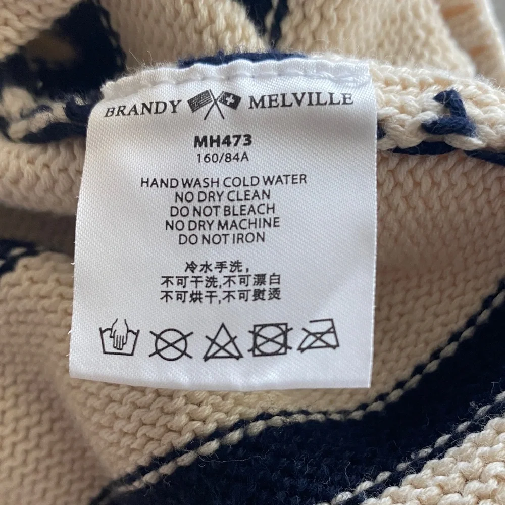 Brandy Melville Aleah Cream and Black  Zip-Up Sweater - Picture 10 of 10